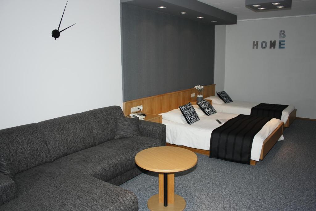 Hotel & Appartementen Royal Sas van Gent Номер фото