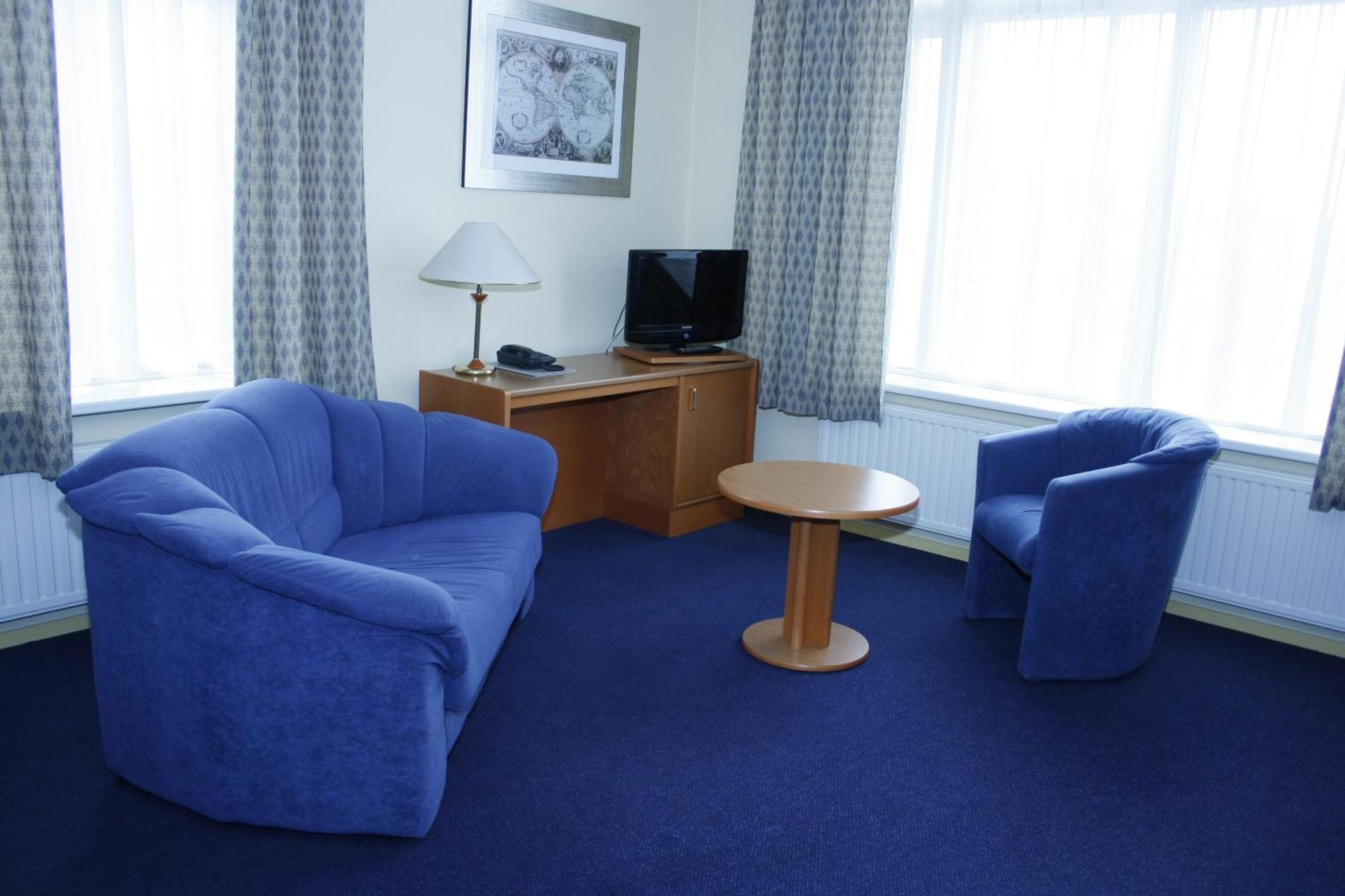 Hotel & Appartementen Royal Sas van Gent Экстерьер фото