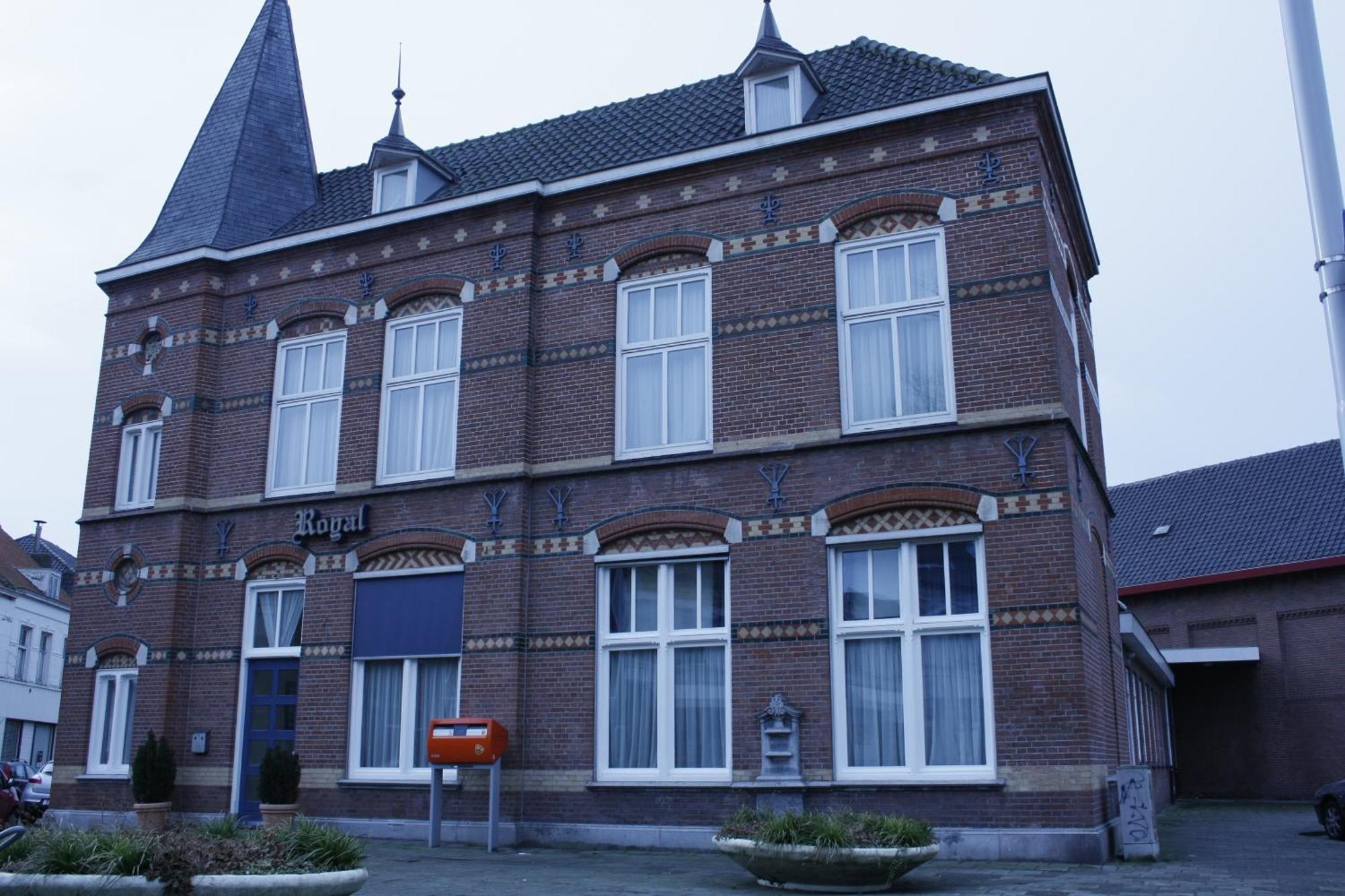 Hotel & Appartementen Royal Sas van Gent Экстерьер фото