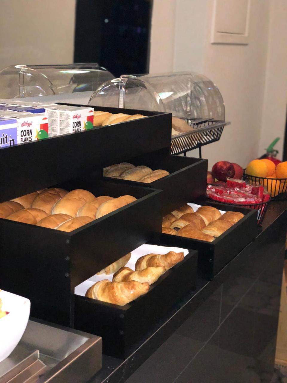 Hotel & Appartementen Royal Sas van Gent Экстерьер фото